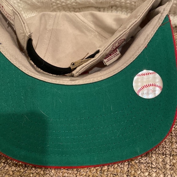 Chicago White Sox’s Hat - Picture 2 of 2